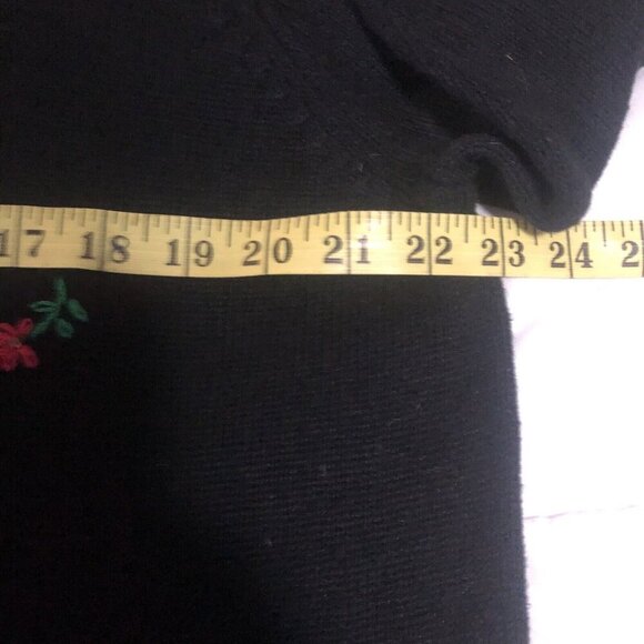 VTG Studio Joy Knit Christmas Sweater embroidery poinsettias XL Gold Trim - Picture 5 of 6